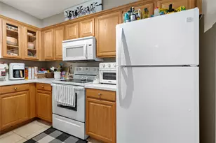 6900 E Riverside Dr, Austin, TX 78741 - Photo 9
