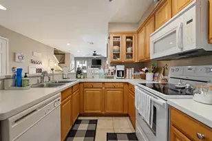 6900 E Riverside Dr, Austin, TX 78741 - Photo 11