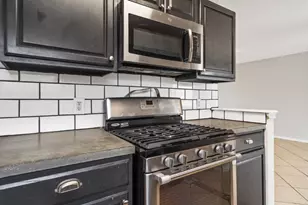 141 E Wild Senna Dr, Pflugerville, TX 78660 - Photo 11