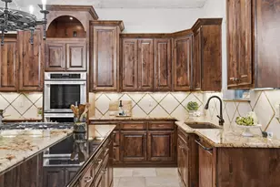 504 Black Wolf Run, Lakeway, TX 78738 - Photo 23