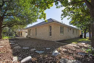 102 Lavaca Ln, Georgetown, TX 78628 - Photo 27