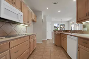 102 Lavaca Ln, Georgetown, TX 78628 - Photo 15