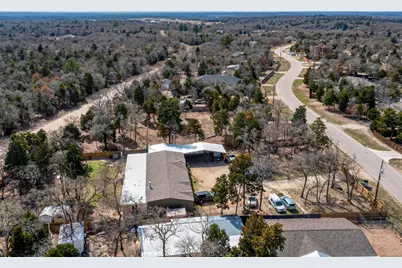 147 SE Jasmine Heights SE, Elgin, TX 78621 - Photo 11