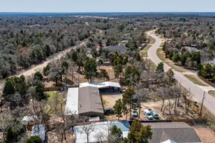 147 SE Jasmine Heights SE, Elgin, TX 78621 - Photo 11