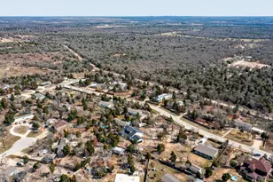 147 SE Jasmine Heights SE, Elgin, TX 78621 - Photo 9