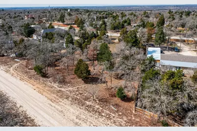 147 SE Jasmine Heights SE, Elgin, TX 78621 - Photo 17