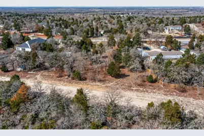 147 SE Jasmine Heights SE, Elgin, TX 78621 - Photo 13