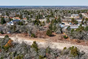 147 SE Jasmine Heights SE, Elgin, TX 78621 - Photo 13