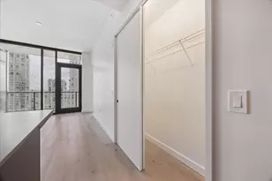 610 Davis St, Austin, TX 78701 - Photo 7