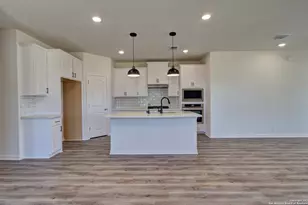 1504 Spechts Ranch Rd, New Braunfels, TX 78132 - Photo 5