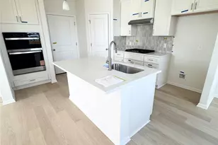 185 Young St, Buda, TX 78610 - Photo 3