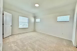 185 Young St, Buda, TX 78610 - Photo 7