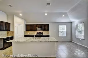 21607 Surrey Ln, Lago Vista, TX 78645 - Photo 9