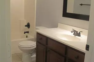 2805 E 22nd St, Austin, TX 78722 - Photo 21