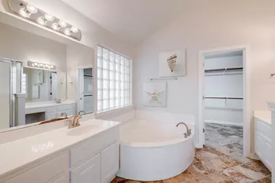 2001 Kimbrook Drive, Round Rock, TX 78681 - Photo 17