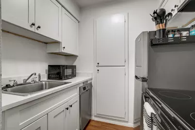 4701 4701 Red River Street #102, Austin, TX 78751 - Photo 5