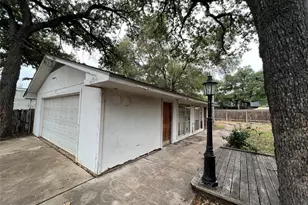 5722 Manor Rd, Austin, TX 78723 - Photo 3