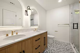 1400 Glencrest Dr, Austin, TX 78723 - Photo 13