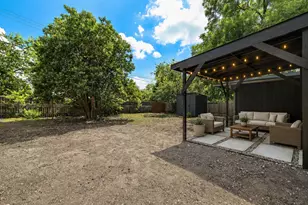 1400 Glencrest Dr, Austin, TX 78723 - Photo 19