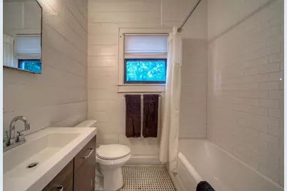 1711 E 7th Street, Austin, TX 78702 - Photo 21