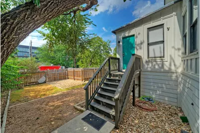 1711 E 7th Street #1, Austin, TX 78702 - Photo 29