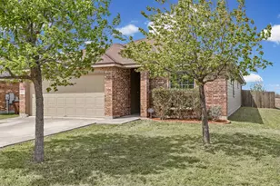 1513 Monte Vista Dr, Lockhart, TX 78644 - Photo 1