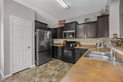 1513 Monte Vista Drive, Lockhart, TX 78644 - Photo 7