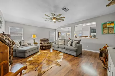 1513 Monte Vista Drive, Lockhart, TX 78644 - Photo 3