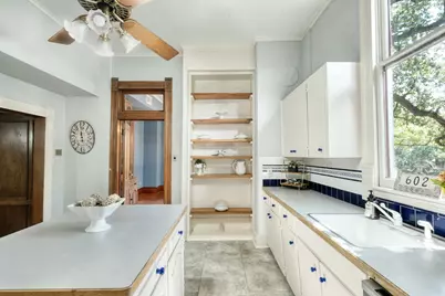 602 E Liberty Avenue E, Round Rock, TX 78664 - Photo 9