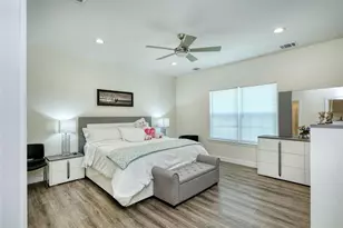2409 Pecan St, Bastrop, TX 78602 - Photo 5