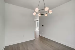 4127 E 12th St, Austin, TX 78721 - Photo 13