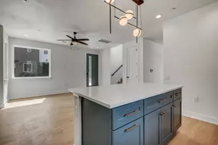 4127 E 12th St, Austin, TX 78721 - Photo 9