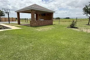 7396 Cr 424, Thrall, TX 76578 - Photo 33