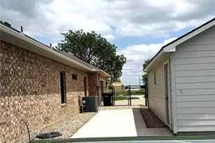 7396 Cr 424, Thrall, TX 76578 - Photo 7