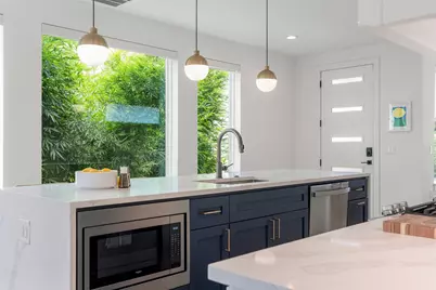 2000 Greenwood Avenue #B, Austin, TX 78723 - Photo 9
