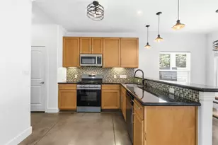 2610 Hidalgo St, Austin, TX 78702 - Photo 7