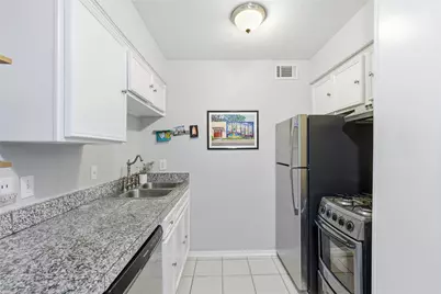 2021 Bluebonnet Lane #104, Austin, TX 78704 - Photo 5