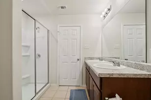 185 Katie Elder Dr, Jarrell, TX 76588 - Photo 9