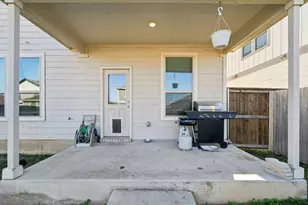 185 Katie Elder Dr, Jarrell, TX 76588 - Photo 37