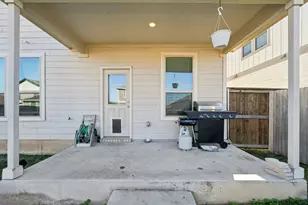 185 Katie Elder Dr, Jarrell, TX 76588 - Photo 15
