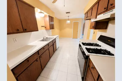4009 Stonebridge Drive #B, Round Rock, TX 78681 - Photo 9