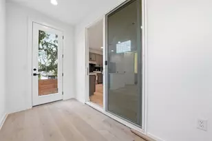 2212 Yellow Jacket Ln, Austin, TX 78741 - Photo 25