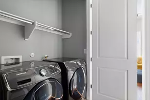 1023 Juniper St, Austin, TX 78702 - Photo 31