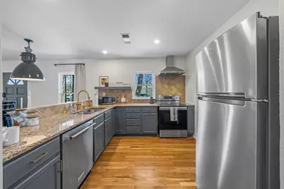 511 Olive Street, Fredericksburg, TX 78624 - Photo 9