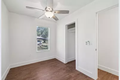 304 Harris Street, Smithville, TX 78957 - Photo 21