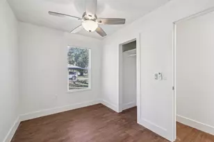 304 Harris St, Smithville, TX 78957 - Photo 21