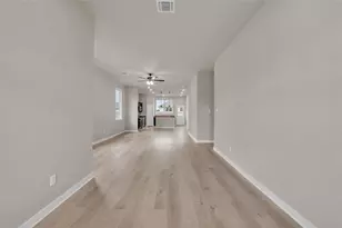 133 Walk Way Dr, Jarrell, TX 76537 - Photo 25