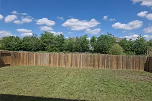 405 Riverdale Dr, Jarrell, TX 76537 - Photo 9