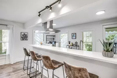 707 Highland Avenue, Austin, TX 78703 - Photo 17