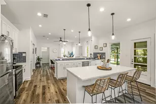 707 Highland Ave, Austin, TX 78703 - Photo 31